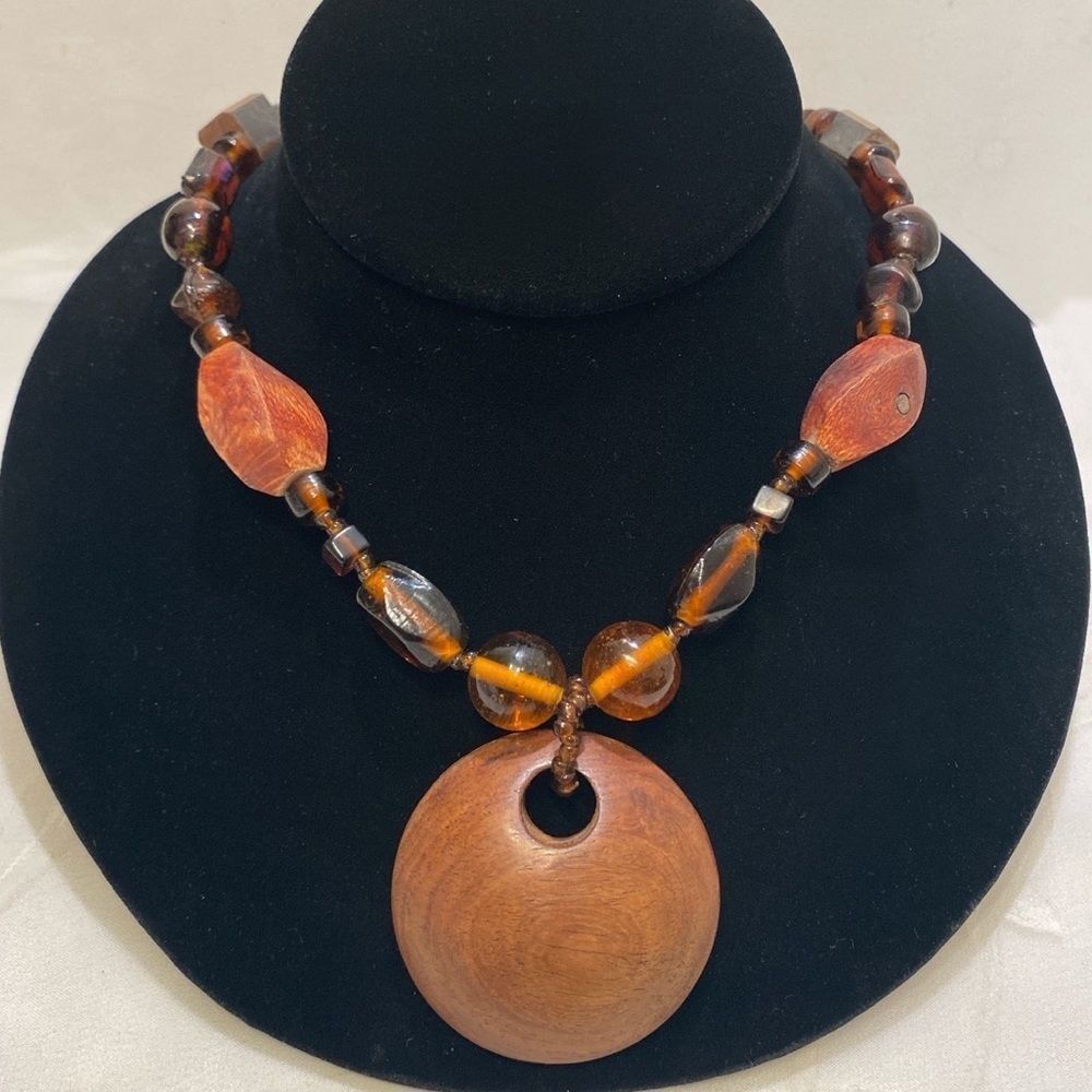 Vintage Wood And Iridescent Glass Necklace - Picture 2 of 6